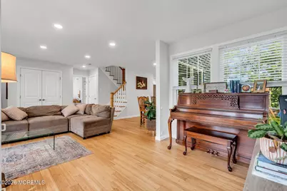 402 W Prospect Avenue, Keyport, NJ 07735 - Photo 12