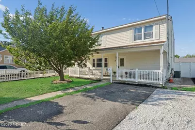 33 Monmouth Avenue, North Middletown, NJ 07748 - Photo 2