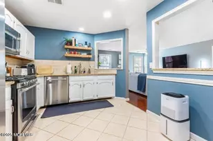 334 Mayfair Pl, Morganville, NJ 07751 - Photo 12