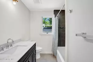 12 Market St, Red Bank, NJ 07701 - Photo 16