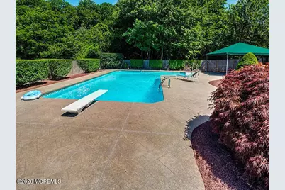 30 Tobi Court, Freehold, NJ 07728 - Photo 6