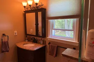 25 Holiday Rd, Manalapan Township, NJ 07726 - Photo 12