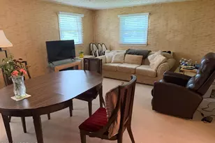 25 Holiday Rd, Manalapan Township, NJ 07726 - Photo 4