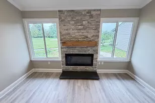 12 Eastport Ct, Red Bank, NJ 07701 - Photo 10
