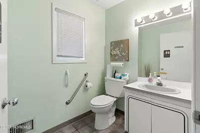 801 Hughes Drive, Hamilton Township, NJ 08609 - Photo 40