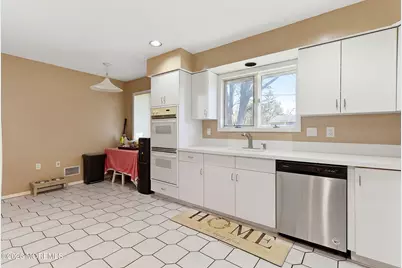 801 Hughes Drive, Hamilton Township, NJ 08609 - Photo 20