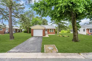 75 Independence Pkwy, Manchester Township, NJ 08759 - Photo 4
