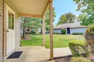 124 Concordia Cir, Monroe Township, NJ 08831 - Photo 2
