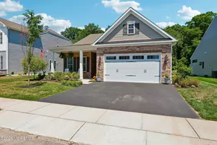 62 Sanctuary Ln, Farmingdale, NJ 07727 - Photo 2