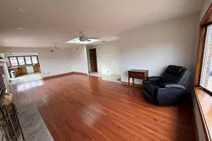 31 Navarra Dr, Brick, NJ 08723 - Photo 4
