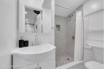 370 W Park Avenue, Oakhurst, NJ 07755 - Photo 20