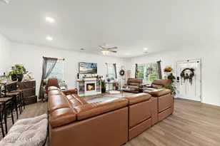 413 S Green St, Tuckerton, NJ 08087 - Photo 8