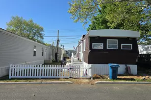 9 Monique Cir, Hazlet Township, NJ 07730 - Photo 2