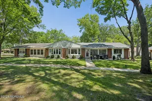 584B Lake Point Dr, Lakewood, NJ 08701 - Photo 2
