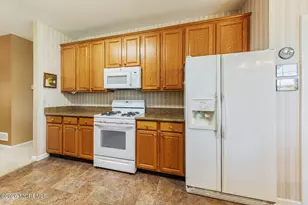 46 Minuteman Cir, Allentown, NJ 08501 - Photo 20