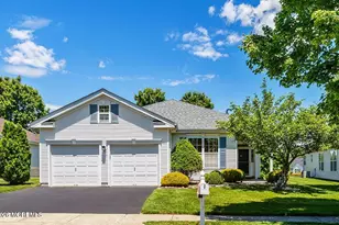 46 Minuteman Cir, Allentown, NJ 08501 - Photo 2
