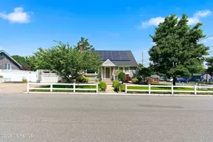 19 Harpoon St, Beachwood, NJ 08722 - Photo 2