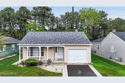 152 Pulaski Boulevard, Toms River Township, NJ 08757 - Photo 2