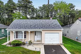 152 Pulaski Blvd, Toms River Township, NJ 08757 - Photo 2