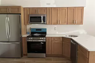 78 Malibu Dr, Eatontown, NJ 07724 - Photo 1