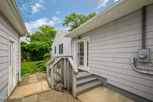 63 11th St, Hazlet Township, NJ 07734 - Photo 28