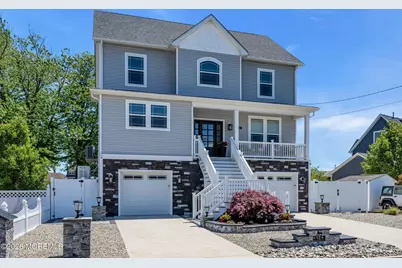 13 Lagoon Drive E, Toms River Township, NJ 08753 - Photo 1