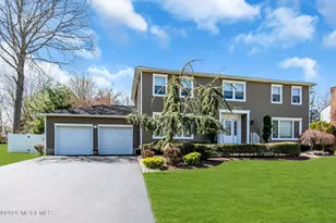 14 Scott Dr, Morganville, NJ 07751 - Photo 2