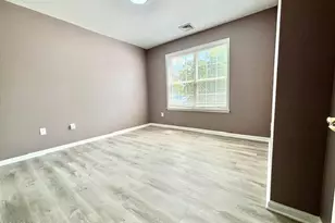 311 Mill Pond Wy, Eatontown, NJ 07724 - Photo 14