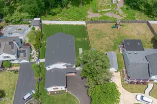 9 Pica Pl, Tinton Falls, NJ 07724 - Photo 40