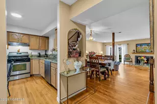 320 Harvard Pl, Morganville, NJ 07751 - Photo 4
