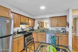 320 Harvard Pl, Morganville, NJ 07751 - Photo 6