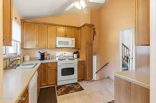 20 Bromley Dr, Hazlet Township, NJ 07730 - Photo 14