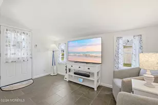 423 W Cala Breeze Way, Little Egg Harbor, NJ 08087 - Photo 2