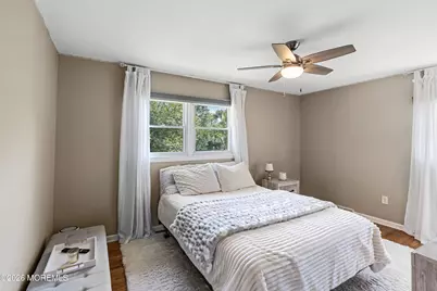 7 Oxford Road, Manalapan Township, NJ 07726 - Photo 12
