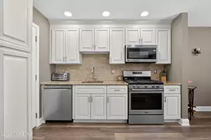 20 Oak Ln, Eatontown, NJ 07724 - Photo 6