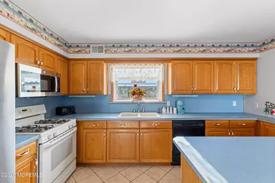 410 Jersey City Court, Lanoka Harbor, NJ 08734 - Photo 26