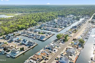 410 Jersey City Ct, Lanoka Harbor, NJ 08734 - Photo 52