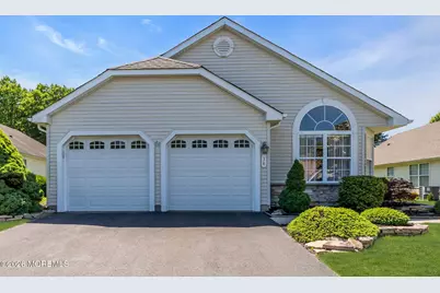 36 Strawberry Lane, Lakewood, NJ 08701 - Photo 2