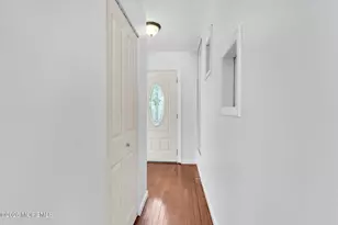 28 Lockwood Ave, Freehold, NJ 07728 - Photo 4