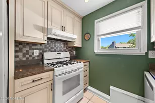 25 Carlow Way, Hazlet Township, NJ 07730 - Photo 16