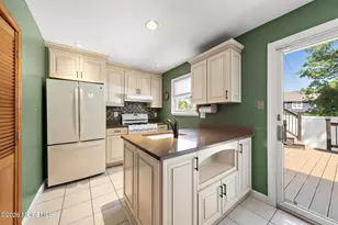 25 Carlow Way, Hazlet Township, NJ 07730 - Photo 14