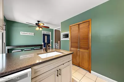 25 Carlow Way, Hazlet Township, NJ 07730 - Photo 18