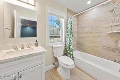 813 E Curtis Avenue, Wall Township, NJ 07719 - Photo 38