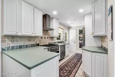 257 Harding Boulevard, Matawan, NJ 07747 - Photo 14