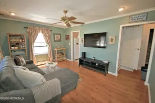 131 Laurel Ave, Hazlet Township, NJ 07734 - Photo 4