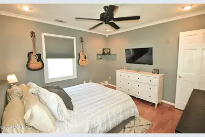 131 Laurel Avenue, Hazlet Township, NJ 07734 - Photo 16