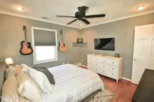 131 Laurel Ave, Hazlet Township, NJ 07734 - Photo 16
