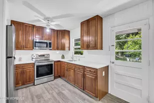 416 Oak Tree Rd, Freehold, NJ 07728 - Photo 16