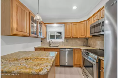 46 Friendship Court, Red Bank, NJ 07701 - Photo 10