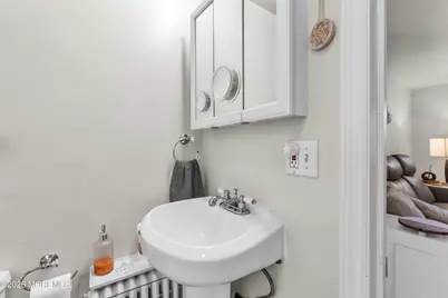 250 Broad Street, Keyport, NJ 07735 - Photo 16